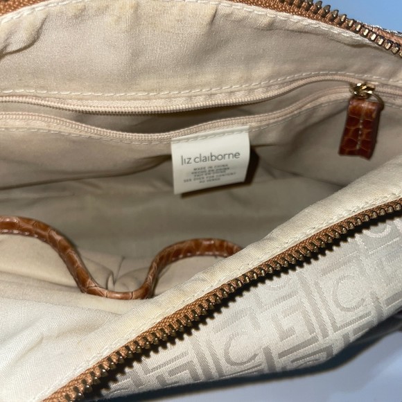 Liz Claiborne hobo vintage bag  15” wide  Leather straps - Picture 7 of 16